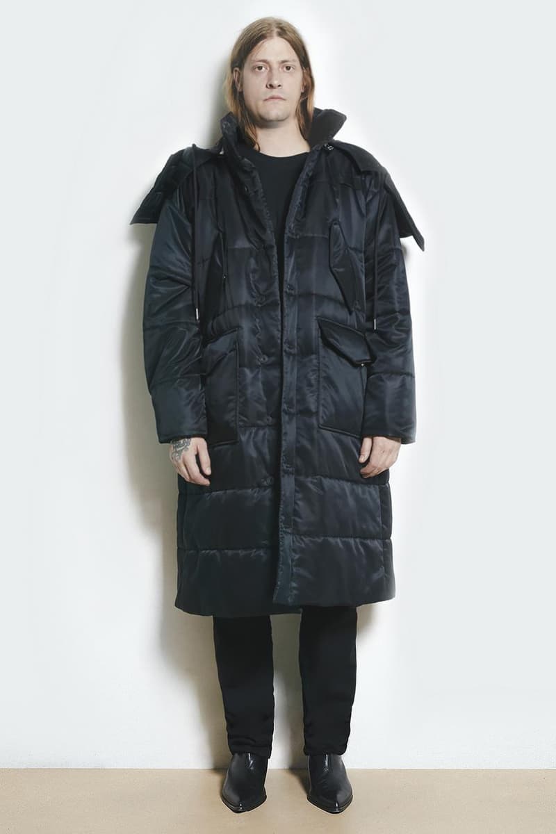 モードブームの再起をかけた Helmut Lang による 2018年リゾートコレクションが到着 苦渋を味わったランウェイからわずか3ヶ月で、モードとストリートの融合は成功となったのか？ フーディ ジップパーカ レザージャケット トレンチコート デニムパンツ