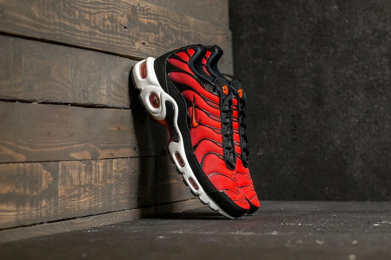 来年誕生20周年を迎える Nike Air Max Plus に “Team Orange/Black-Team Red” の新色が登場