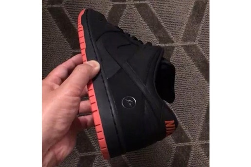 藤原ヒロシが fragment design のロゴ入り Nike SB Dunk Low “Black Pigeon” を公開