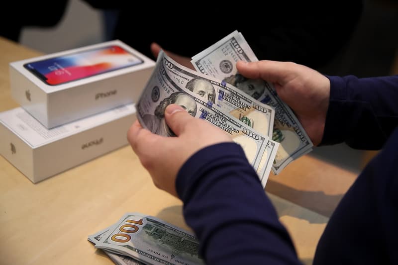 UPS のトラックから約4200万円の iPhone X が盗まれる事件が発生