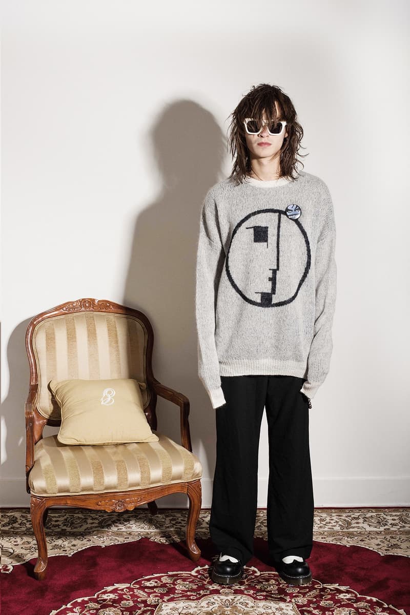 風変わりな80年代ロックスタイルを体現したミッドナイトスタジオ2017年秋冬コレクション 英国パンクバンドをモチーフに〈GUESS〉、〈Hawkers.Co〉とのコラボピースも織り交ぜたルックブック デニムセットアップ ユーティリティポケットベスト サングラス トラックスーツ