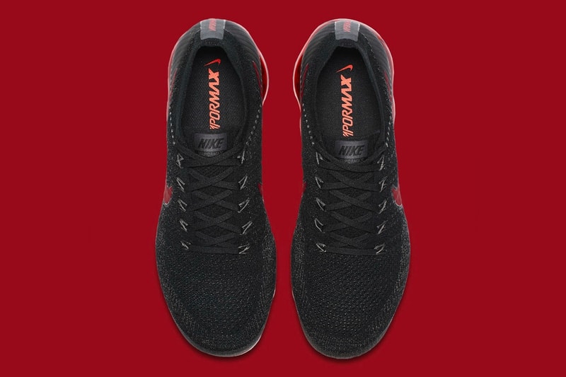 Nike Air VaporMax Flyknit が大人気カラーウェイ “Bred” を纏って登場 スニーカー