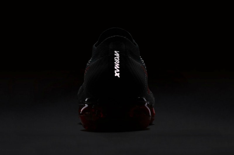 Nike Air VaporMax Flyknit が大人気カラーウェイ “Bred” を纏って登場 スニーカー