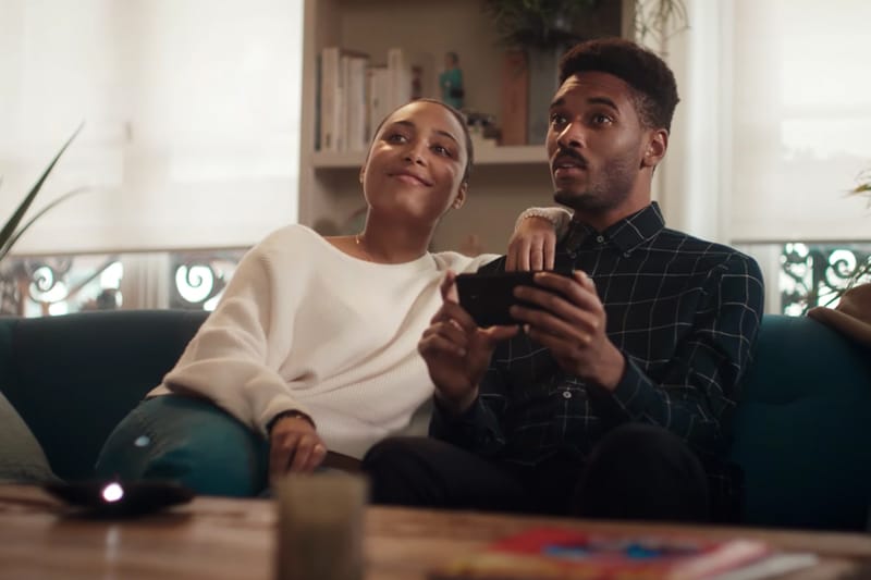 Motorola が最新CM映像で Apple と Samsung をまとめて痛烈ディス