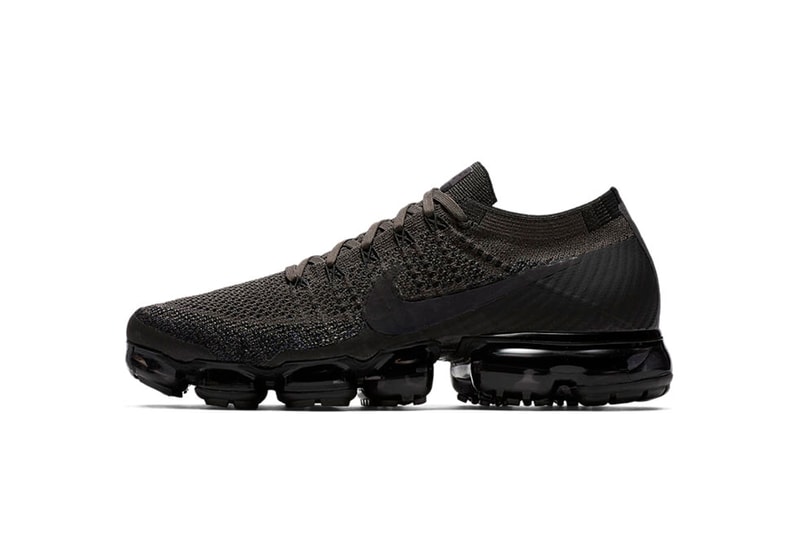 Nike Air VaporMax からソリッドなグラデーションが魅力の新作“MIDNIGHT FOG”が登場 ダークブラックのキャンバスにマルチカラー/ネイビーのスペックルを散りばめた一足