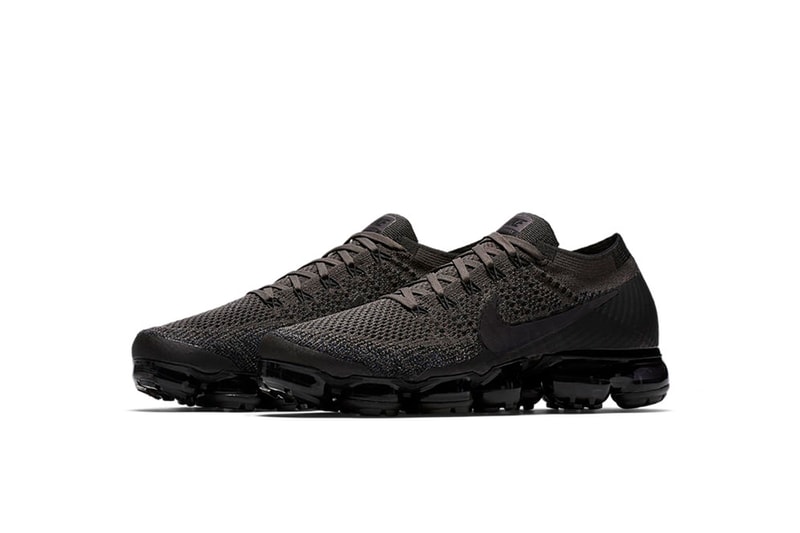Nike Air VaporMax からソリッドなグラデーションが魅力の新作“MIDNIGHT FOG”が登場 ダークブラックのキャンバスにマルチカラー/ネイビーのスペックルを散りばめた一足