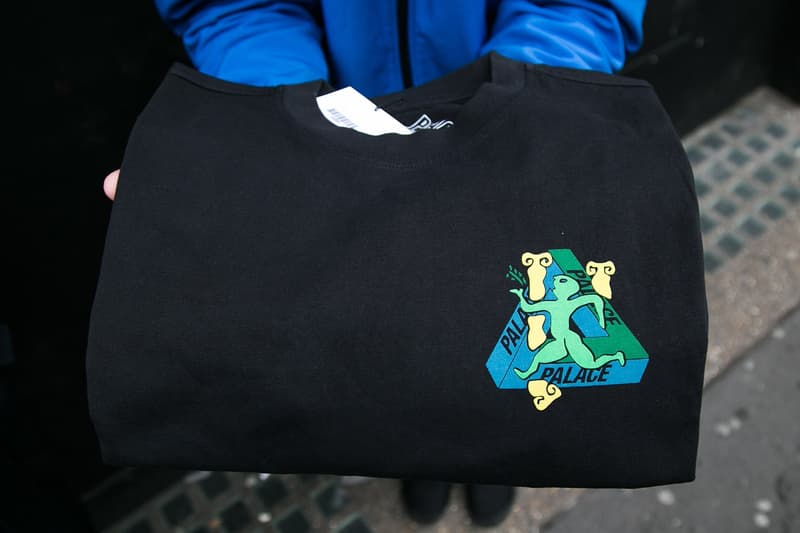 新境地を感じた Palace 2017年冬季コレクションのロンドンローンチをフォトレポートでお届け N-3Bやタクティカルベストなどミリタリーアイテムが人気の筆頭だった模様 パレス アウター 発売日 フーディ Tシャツ ロングスリーブ パーカ HYPEBEAST ハイプビースト ストリート ストリートウェア