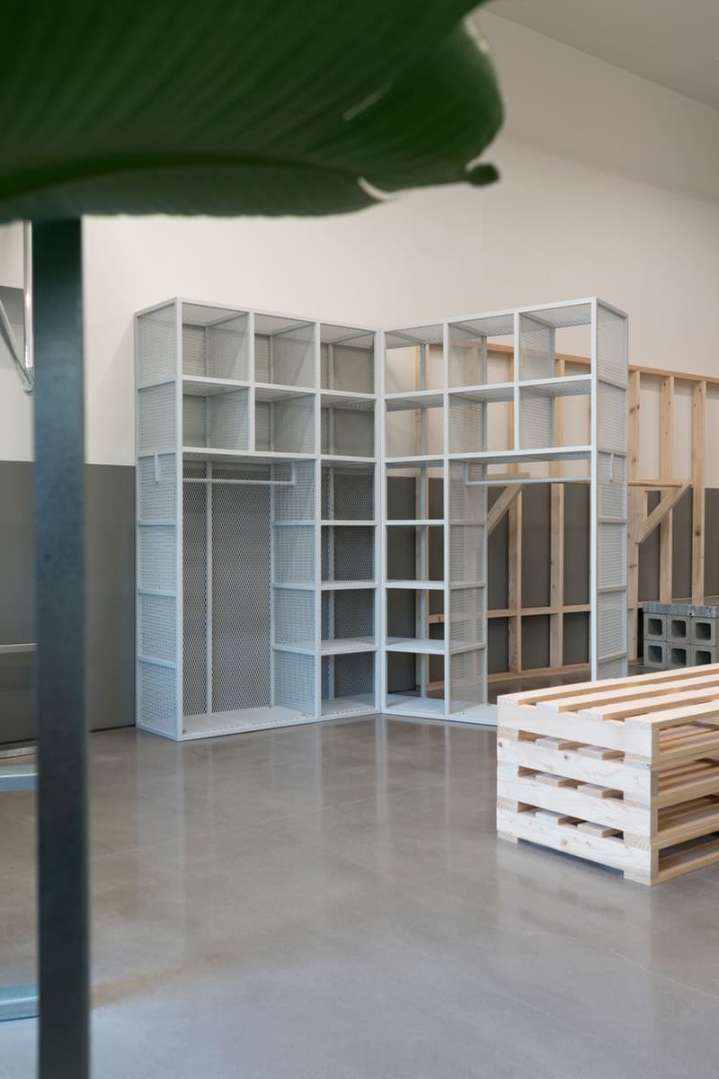 STÜSSY が本拠地ロサンゼルスにオープンした新店舗の店内をのぞいてみよう 日本国内の『Chapter Store』とは異なり、〈STÜSSY〉の伝統を継承しながらも現代的要素を注入 ステューシー LA お店 ショップ チャプター HYPEBEAST ハイプビースト