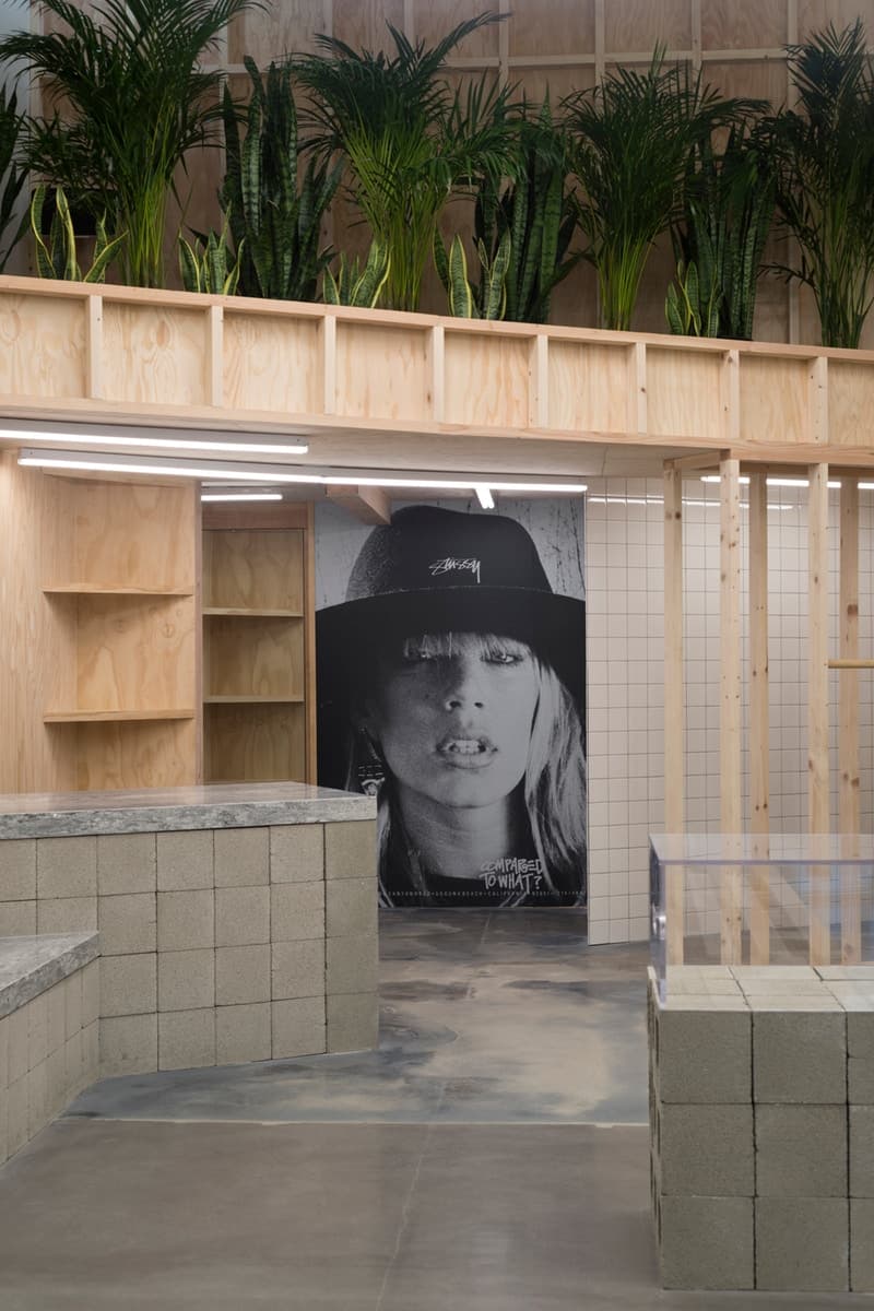 STÜSSY が本拠地ロサンゼルスにオープンした新店舗の店内をのぞいてみよう 日本国内の『Chapter Store』とは異なり、〈STÜSSY〉の伝統を継承しながらも現代的要素を注入 ステューシー LA お店 ショップ チャプター HYPEBEAST ハイプビースト