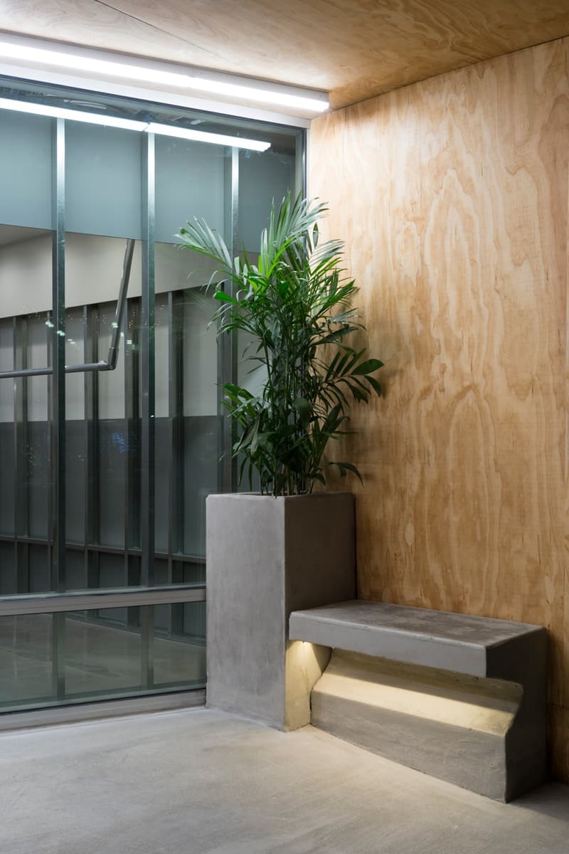 STÜSSY が本拠地ロサンゼルスにオープンした新店舗の店内をのぞいてみよう 日本国内の『Chapter Store』とは異なり、〈STÜSSY〉の伝統を継承しながらも現代的要素を注入 ステューシー LA お店 ショップ チャプター HYPEBEAST ハイプビースト