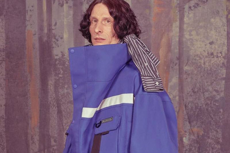 実際の家族たちをそのまま起用した Balenciaga 2018年春夏コレクションのビジュアルが到着