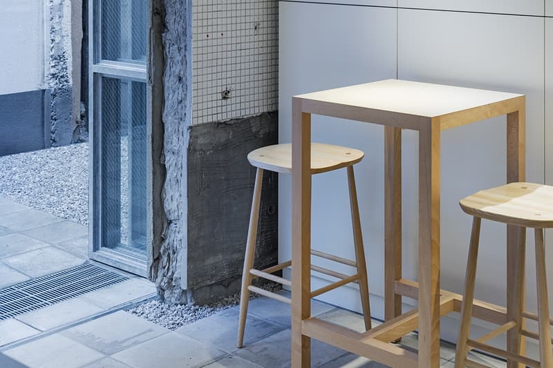 元診療所を改装したブルーボトルコーヒー 三軒茶屋カフェの建築をチェック blue bottle coffee コーヒー カフェ 三茶 診療所 HYPEBEAST ハイプビースト デザイン 内装 スキーマ建築計画 長坂常