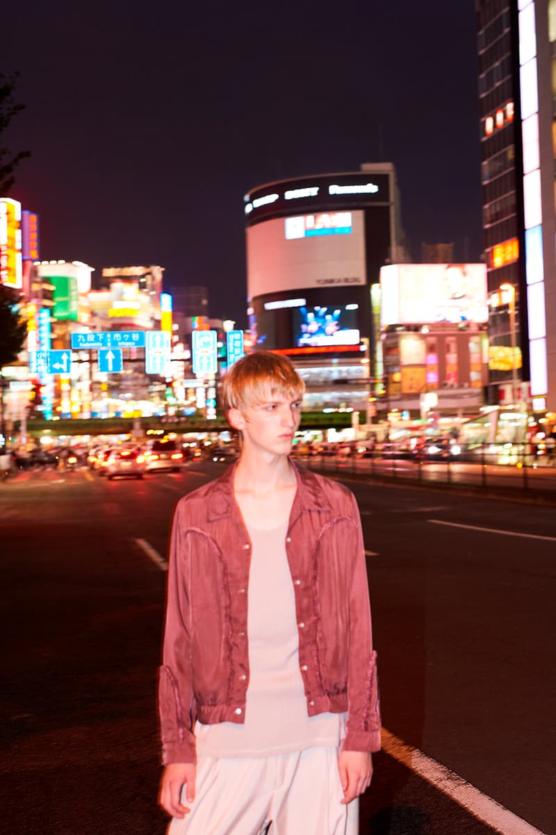 bukht より古典的なウェアを現代的に昇華させた2018年春夏ルックブックが到着 残像や赤みでクラシックファッションが栄えた時代の熱量を再現 GARDEN ガーデン O オー bukht ブフト エスニック トレンチコート ダブルブレストジャケット チャイナシャツ ショーツ デニムパンツ HYPEBEAST ハイプビースト