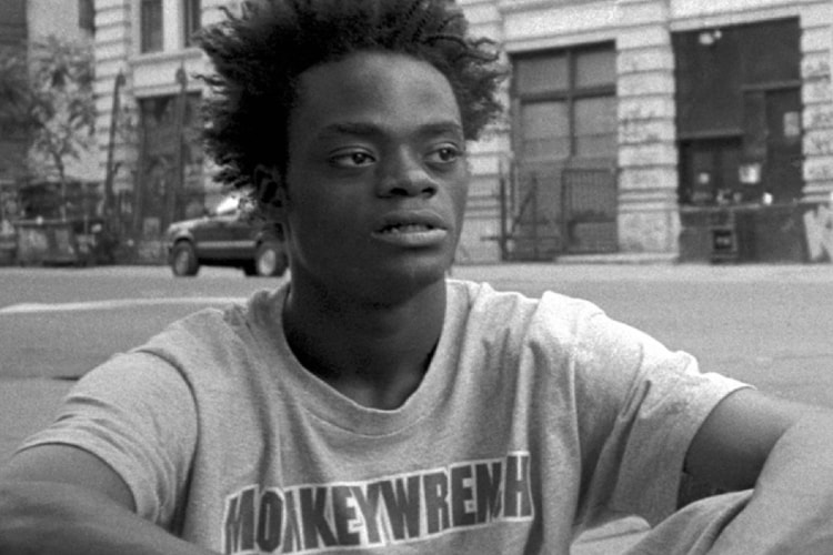 レジェンドフォトグラファーのデニス・マグラスと Carhartt WIP による写真展が期間限定で開催中