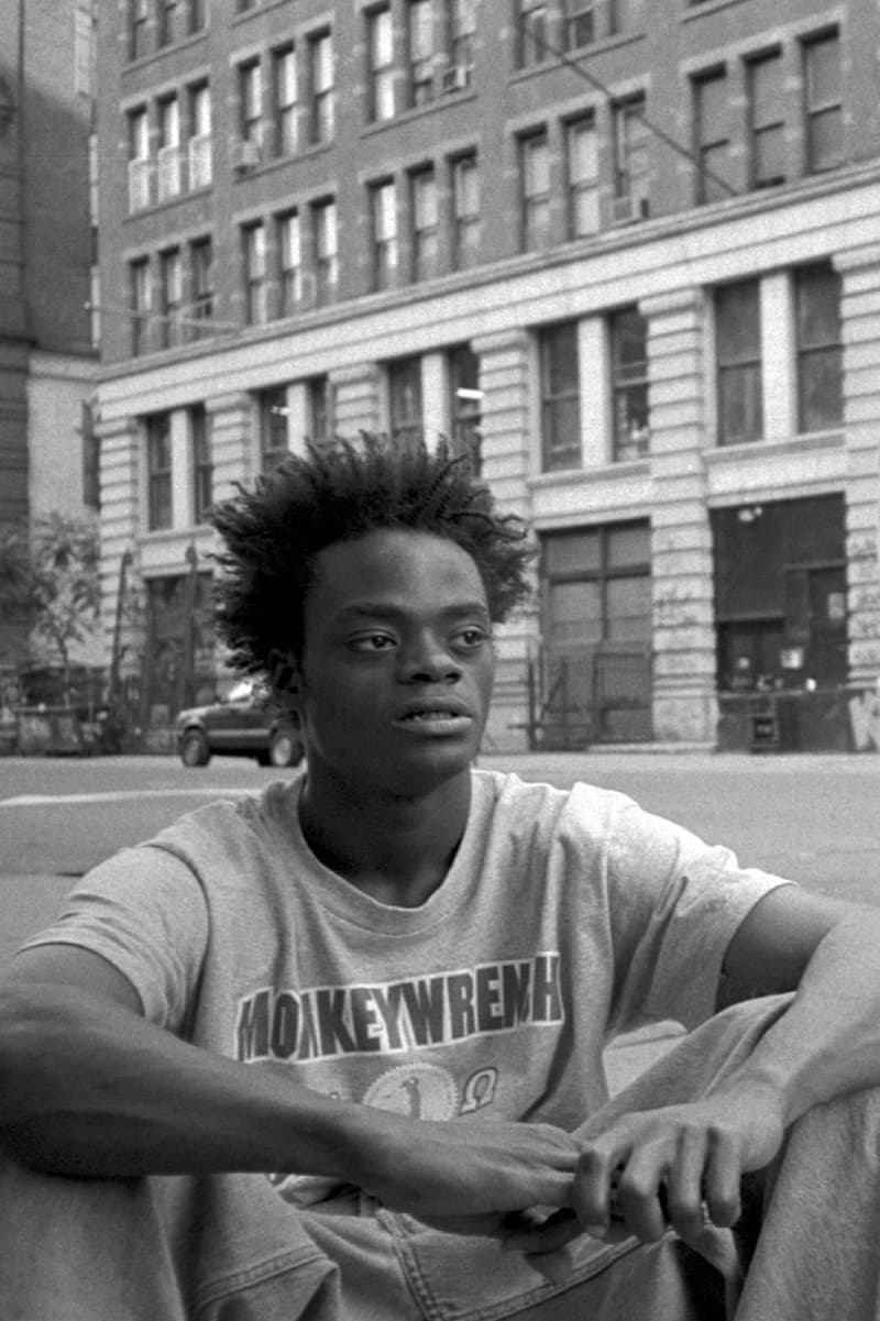 伝説のフォトグラファー Dennis McGrath と Carhartt WIP による写真展が期間限定で開催中 1990年のニューヨークで過ごすローカルスケーターの飾り気のない自然な姿をチェック