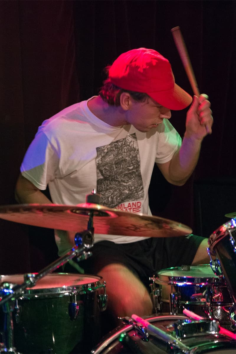 東欧発の新鋭ストリートブランド Dreamland Syndicate より最新コレクションが到着 音楽やアートをベースにアンダーグラウンドな一面を覗かせる最注目ブランドをチェック Demna Gvasalia デムナ・ヴァザリア Gosha Rubchinskiy ゴーシャ・ルブチンスキー Dream Machine ドリームマシーン The Wiper ワイパー Dover Street Market London/Singapore ドーバーストリートマーケット MORTAR HYPEBEAST ハイプビースト