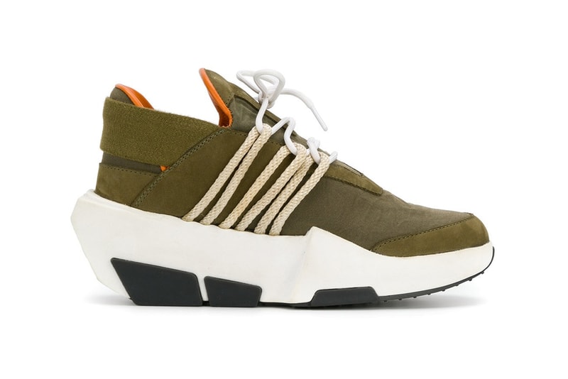 Farfetch が The Shoe Surgeon による Y-3、Raf Simons、Maison Margiela のカスタムシューズをリリース