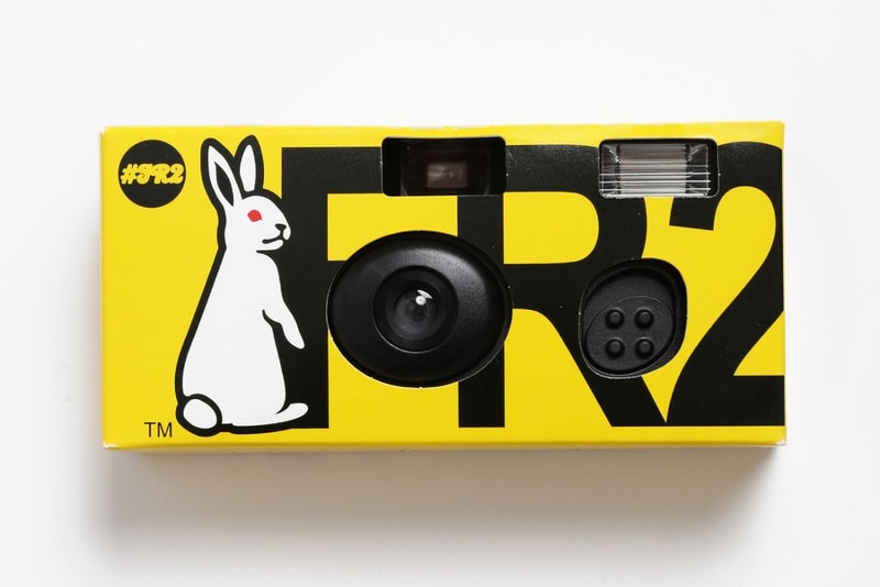 Fxxking Rabbits よりノスタルジックな使い捨てフィルムカメラが登場 FR2 ファッキング ラビッツ カメラ フィルム fuijfilm 富士フィルム ハイプビースト