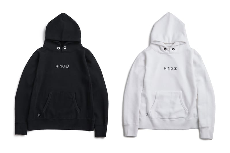 CAREERING と fragment design の限定パーカーがオンラインストアに登場