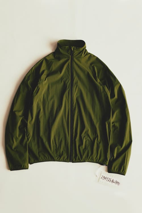 スタイリスト私物とGOLDWIN のパッカブルウィンドブレーカー