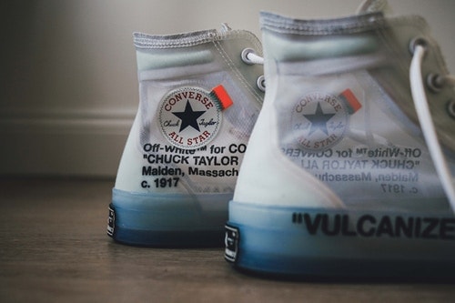 ヴァージル・アブロー x Nike による “The Ten” 最後のペア Converse Chuck Taylor ’70 のディテールをチェック