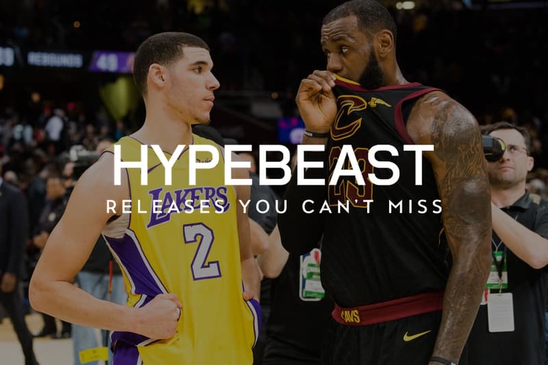 1週間の人気記事トップ 10 豪アーティストがバスケをテーマに描いたクールすぎる浮世絵風アート作品の数々をチェック Nike より人気の Air VaporMax をミリタリー仕様に仕上げたニューモデルのビジュアルが登場 YouTube が2017年に日本国内で最もバズった動画ランキングを発表 ヴァージル・アブロー x Nike による “The Ten” 最後のペア Converse Chuck Taylor ’70 のディテールをチェック Eminem が “Sneaker Shopping” で現代の転売カルチャーを皮肉る LOVE magazine のセクシーなホリデーカウントダウン企画でアレクシス・レンの美尻をチェック 2011年の白紙から8年の時を経て新型ランドローバー・ディフェンダーが発売へ  2017年のストリートを騒がせた新鋭ブランド TOP 10  とあるプロバスケ選手が試合で Supreme x Nike x NBA のスリーブを着用して NBA からお咎めを受ける レブロン先輩が NBA 期待の新人 ロンゾ・ボールに口を隠しながらアドバイスした内容とは？