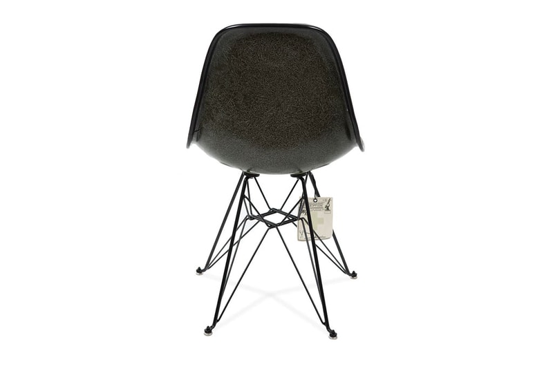 Modernica のアイコニックな椅子が DRx Romanelli 仕様になって登場 ヴィンテージのミリタリー生地をパッチワークしたリミテッドエディション HYPEBEAST ハイプビースト