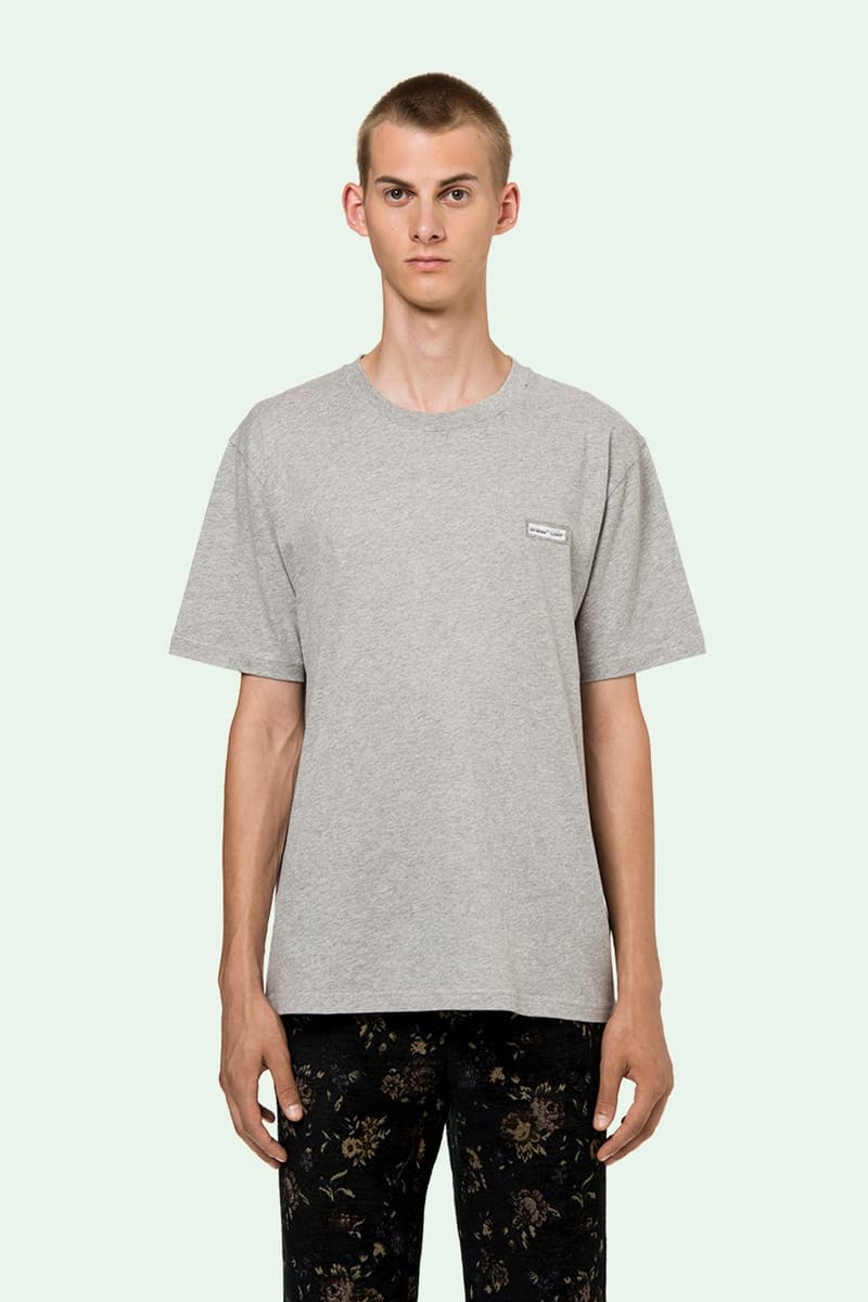 Off-White™️ よりおよそ55,000円の超高級3パックTシャツが登場 〈Prada〉や〈Maison Margiela〉よりもお高いそのTシャツのデザインとは? オフホワイト Virgil Abloh