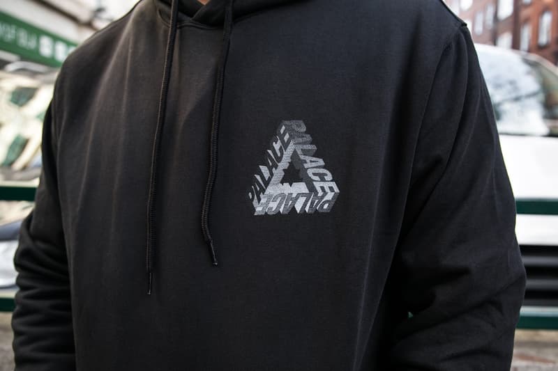 マニアたちが集結した Palace 2017年冬コレクション追加ドロップの様子をチェック 〈Louis Vuitton〉や〈Uniqlo〉など多種多様なブランドを織り交ぜたヘッズたちのスタイルに注目 パレス Blondey McCoy ブロンディ・マッコイ Supreme シュプリーム Balenciaga バレンシアガ ユニクロ ルイ ヴィトン HYPEBEAST ハイプビースト