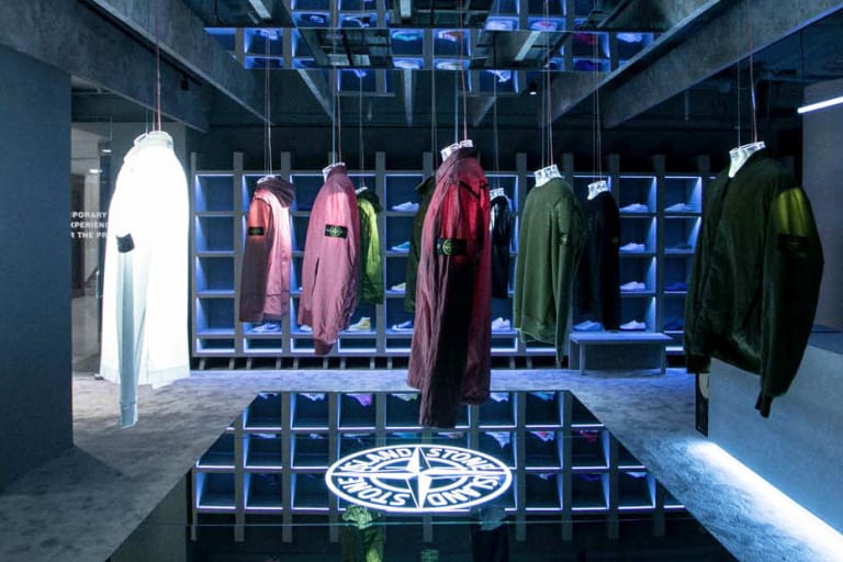 HBX が現在開催中の Stone Island ポップアップストアの様子をお届け