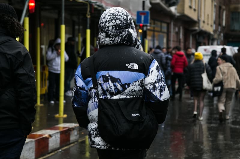 ボックスロゴフーディが登場した Supreme 2017年秋冬 #WEEK16 のフォトレポートがロンドンより到着 オリジナル屈指の人気を誇る注目アイテムの登場にストリートに溢れかえったヘッズたちのスタイリングも気合い十分