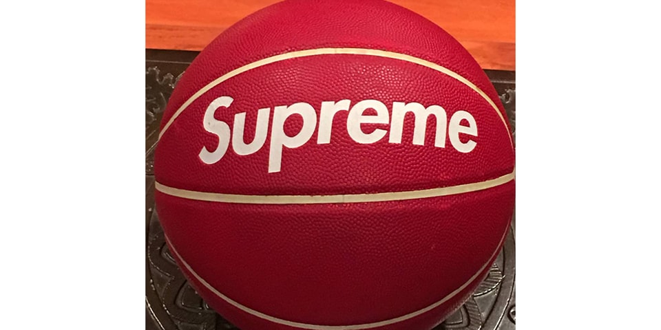 約284万円で出品された Supreme X Spalding による1996年製バスケットボールをチェック Hypebeast Jp 約284万円で出品された Supreme X Spalding による1996年製バスケットボールをチェック Hypebeast Jp