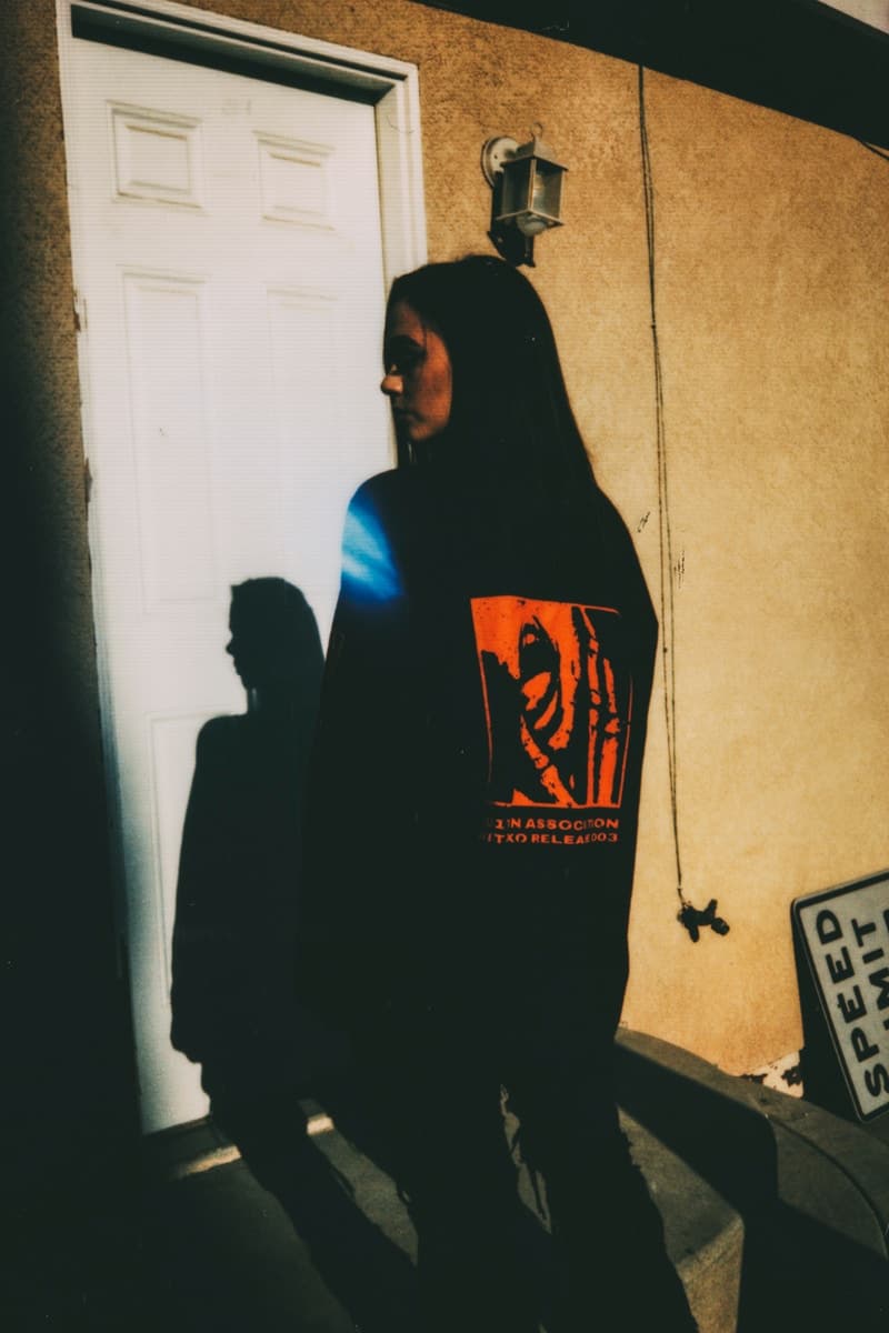 The Weeknd より大胆にグラフィック&テキストを散りばめた2017年冬コレクションが登場 プリント、刺繍、ワッペンなど多彩な手法を用いたグラフィック使いがポイント ブラック オレンジ コーチジャケット アノラックパーカ ラグビーシャツ ビーニー ザ・ウィークエンド プーマ PUMA マーベル Marvel XO HYPEBEAST ハイプビースト