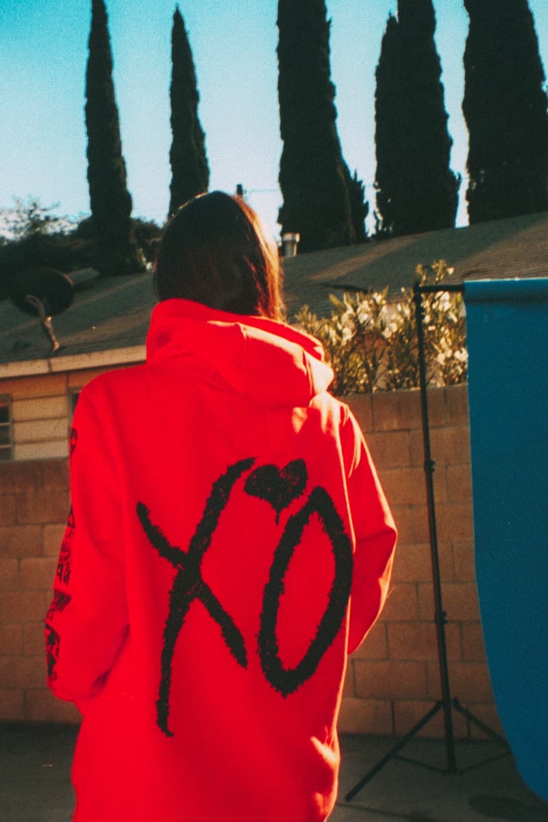The Weeknd より大胆にグラフィック&テキストを散りばめた2017年冬コレクションが登場 プリント、刺繍、ワッペンなど多彩な手法を用いたグラフィック使いがポイント ブラック オレンジ コーチジャケット アノラックパーカ ラグビーシャツ ビーニー ザ・ウィークエンド プーマ PUMA マーベル Marvel XO HYPEBEAST ハイプビースト