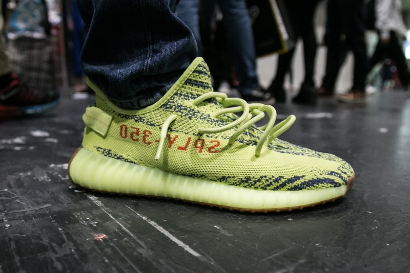 #OnFeet at London Sneaker Con 2017 現在、転売市場で200万円前後で取引されている“あのコラボモデル”の撮影にも成功 ロンドン スニーカーコン adidas アディダス YEEZY BOOST 350 Balenciaga バレンシアガ Triple S AF-100 Lunar Force 1 “ACRONYM ‘17” Pharrell ファレル Chanel シャネル adidas NMD HYPEBEAST ハイプビースト