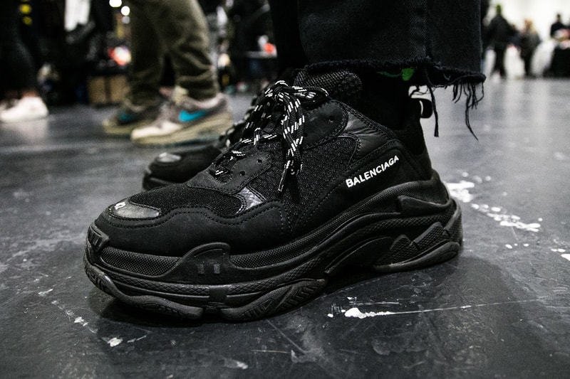 #OnFeet at London Sneaker Con 2017 現在、転売市場で200万円前後で取引されている“あのコラボモデル”の撮影にも成功 ロンドン スニーカーコン adidas アディダス YEEZY BOOST 350 Balenciaga バレンシアガ Triple S AF-100 Lunar Force 1 “ACRONYM ‘17” Pharrell ファレル Chanel シャネル adidas NMD HYPEBEAST ハイプビースト