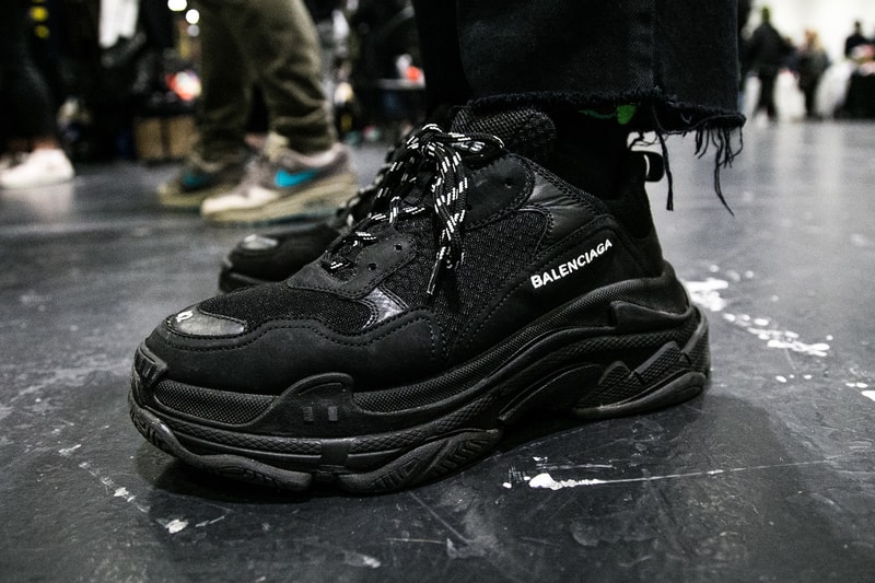 #OnFeet at London Sneaker Con 2017 現在、転売市場で200万円前後で取引されている“あのコラボモデル”の撮影にも成功 ロンドン スニーカーコン adidas アディダス YEEZY BOOST 350 Balenciaga バレンシアガ Triple S AF-100 Lunar Force 1 “ACRONYM ‘17” Pharrell ファレル Chanel シャネル adidas  NMD HYPEBEAST ハイプビースト