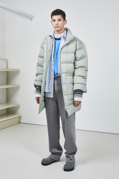 3.1 Phillip Lim よりフォーマルの中にも反骨心を随所に感じる2018年秋ルックブックが到着 丈感やグラフィックデザインでひと捻り加えたスタイリング術も必見 UGG®︎ アグ 3.1 Phillip Lim 3.1 フィリップ リム ダウンジャケット シャツ スウェットパーカ スラックス Romancing Reality 日常の中のロマンス HYPEBEAST ハイプビースト