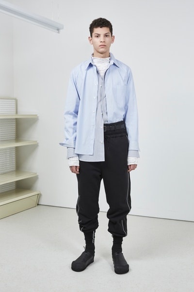 3.1 Phillip Lim よりフォーマルの中にも反骨心を随所に感じる2018年秋ルックブックが到着 丈感やグラフィックデザインでひと捻り加えたスタイリング術も必見 UGG®︎ アグ 3.1 Phillip Lim 3.1 フィリップ リム ダウンジャケット シャツ スウェットパーカ スラックス Romancing Reality 日常の中のロマンス HYPEBEAST ハイプビースト