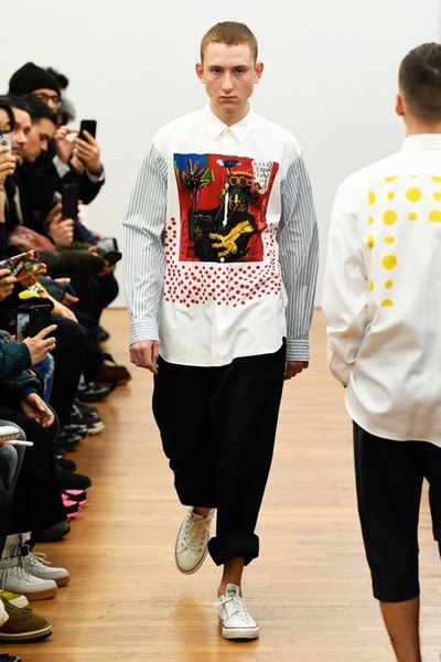 '87年にランウェイを歩いた亡き画家の作品をフィーチャーした COMME des GARÇONS Shirt 2018年秋冬コレクション コム デ ギャルソン・シャツ Jean-Michel Basquiat ジャン＝ミシェル・バスキア hypebeast rei kawakubo 川久保玲 hypebeast paris collection fashion week パリコレ ファッションウィーク ギャルソン パリ