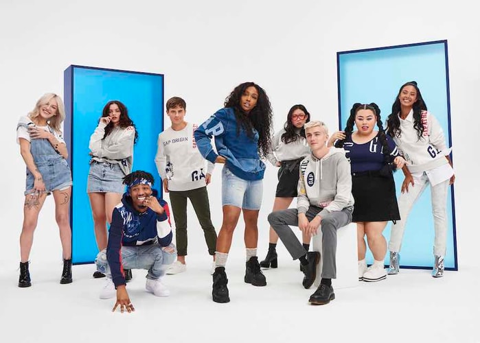 Gap が最新コレクションでアーカイブロゴをリミックス