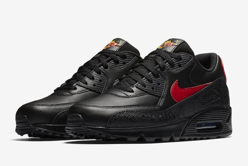 Nike よりペイズリー柄を随所に落とし込んだ “Russian Floral Pack” が登場 リュクスな色柄を纏った人気フットウェア全6型をとくとご覧あれ HyperAdapt 1.0 NIKE ナイキ Air Huarache Blazer Low Air Max 90 City Loop Benassi Slides ペイズリー柄 ブラック レッド エンボス加工 HYPEBEAST ハイプビースト