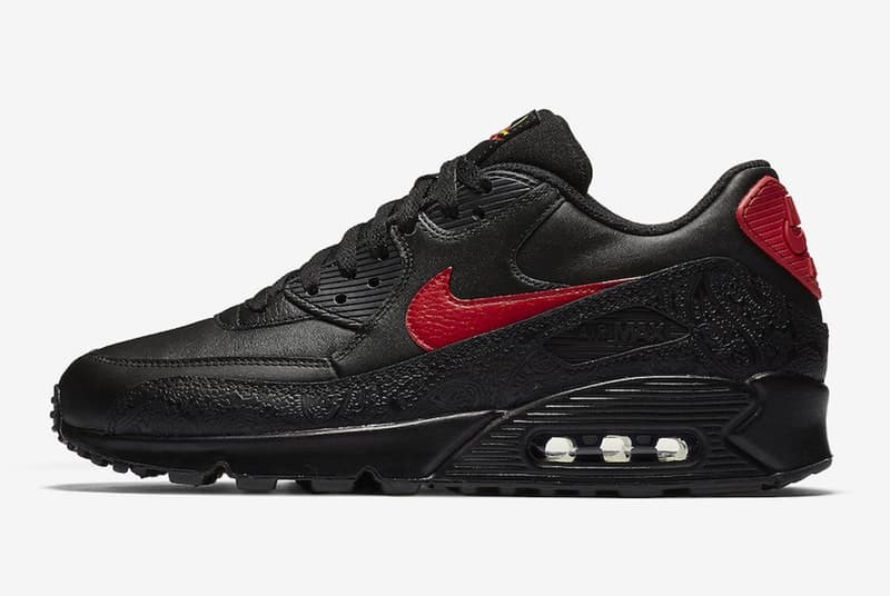 Nike よりペイズリー柄を随所に落とし込んだ “Russian Floral Pack” が登場 リュクスな色柄を纏った人気フットウェア全6型をとくとご覧あれ HyperAdapt 1.0 NIKE ナイキ Air Huarache Blazer Low Air Max 90 City Loop Benassi Slides ペイズリー柄 ブラック レッド エンボス加工 HYPEBEAST ハイプビースト