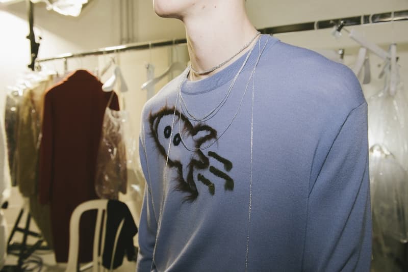 デザインへの探究心溢れる Acne Studios 2018年秋冬コレクションの舞台裏をチェック アクネ　ストゥディオス
