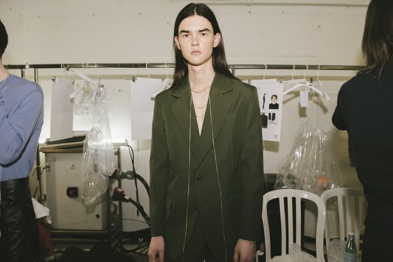 デザインへの探究心溢れる Acne Studios 2018年秋冬コレクションの舞台裏をチェック アクネ　ストゥディオス