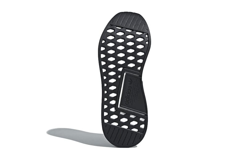 adidas nmd cs2 primeknit triple black