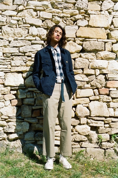 Carhartt WIP よりシグネチャーアイテムを現代的に再解釈した2018年春夏ルックブックが到着 ワーク、スポーツ、ストリートなど多種多様なジャンルを掛け合わせた最新アイテムが勢揃い Gosha Rubchinskiy ゴーシャ・ラブチンスキー Tolia Titaev トリア・ティタエヴ PACCBET ラスベート Carhartt WIP カーハート WIP ワーク ミリタリー ストリート チェアコート 総柄シャツ 迷彩柄パンツ フーディ バケットハット HYPEBEAST ハイプビースト