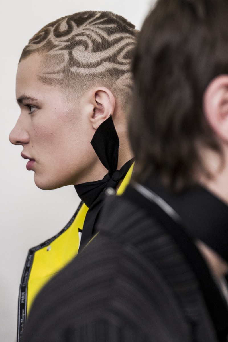 若さと成熟という相反するテーマを掲げた Dior Homme 2018年秋冬コレクションのバックステージに潜入 ディオール オム　パリコレ paris fashion week collection コレクション バックステージ hypebeast