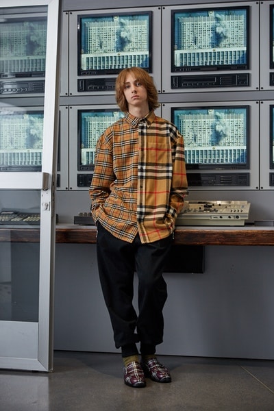 リュスクなストリートを提案する Gosha Rubchinskiy が Burberry & Levi's & Dr. Martens とのコラボアイテムを発表 ゴーシャ ラブチンスキー バーバリー リーバイス ドクター マーチン コラボ 2018年秋冬 2018aw autumn winter hypebeast