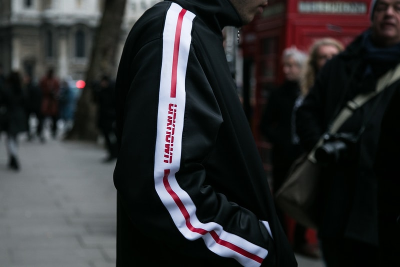 Streetsnaps：London Fashion Week: Men's 2018年秋冬 ストリートスナップ Craig Green Balenciaga Triple-S トリプル S バレンシアガ Astrid Andersen アストリッド・アンダーセン クレイグ・グリーン ロンドンファッションウィーク A-COLD-WALL* ア・コールド・ウォール 今年の流行を左右する業界人たちの旬な着こなしは見逃し厳禁 HYPEBEAST ハイプビースト